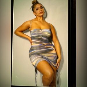 Shape Blue Swirl Print slinky ruched side bodycon dress